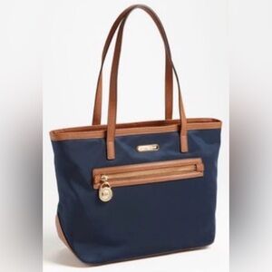 MICHAEL KORS || Kempton EW Navy and Tan Nylon Tote Bag. Sz. OS
